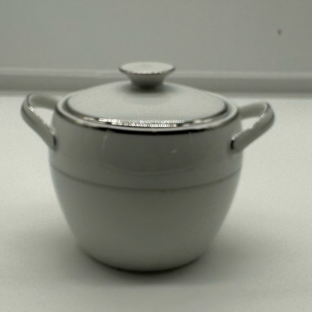 Fashion Royale Fine China Eternally Yours 5812 Sugar Bowl with Lid Japan